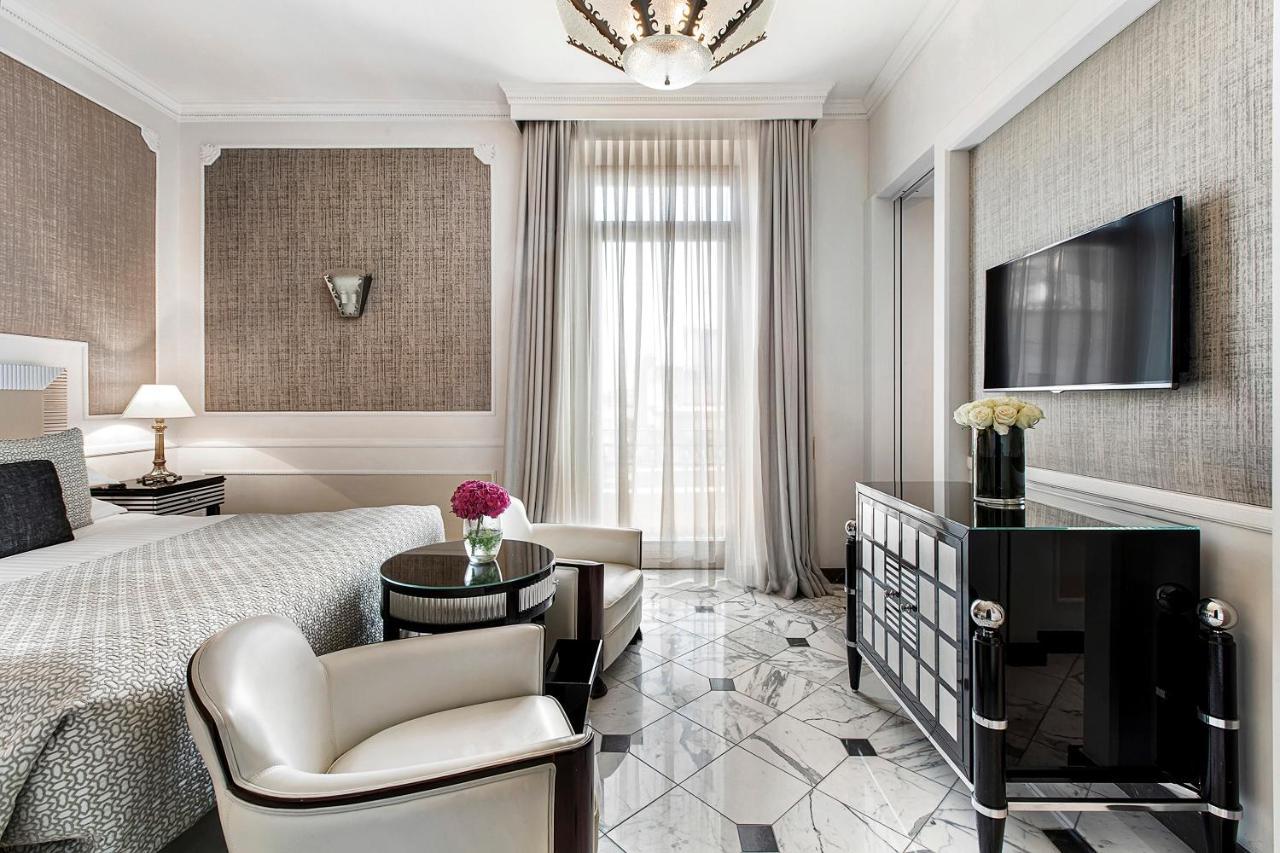 Baglioni Hotel Regina - The Leading Hotels Of The World Roma Esterno foto A room at the Four Seasons Hotel