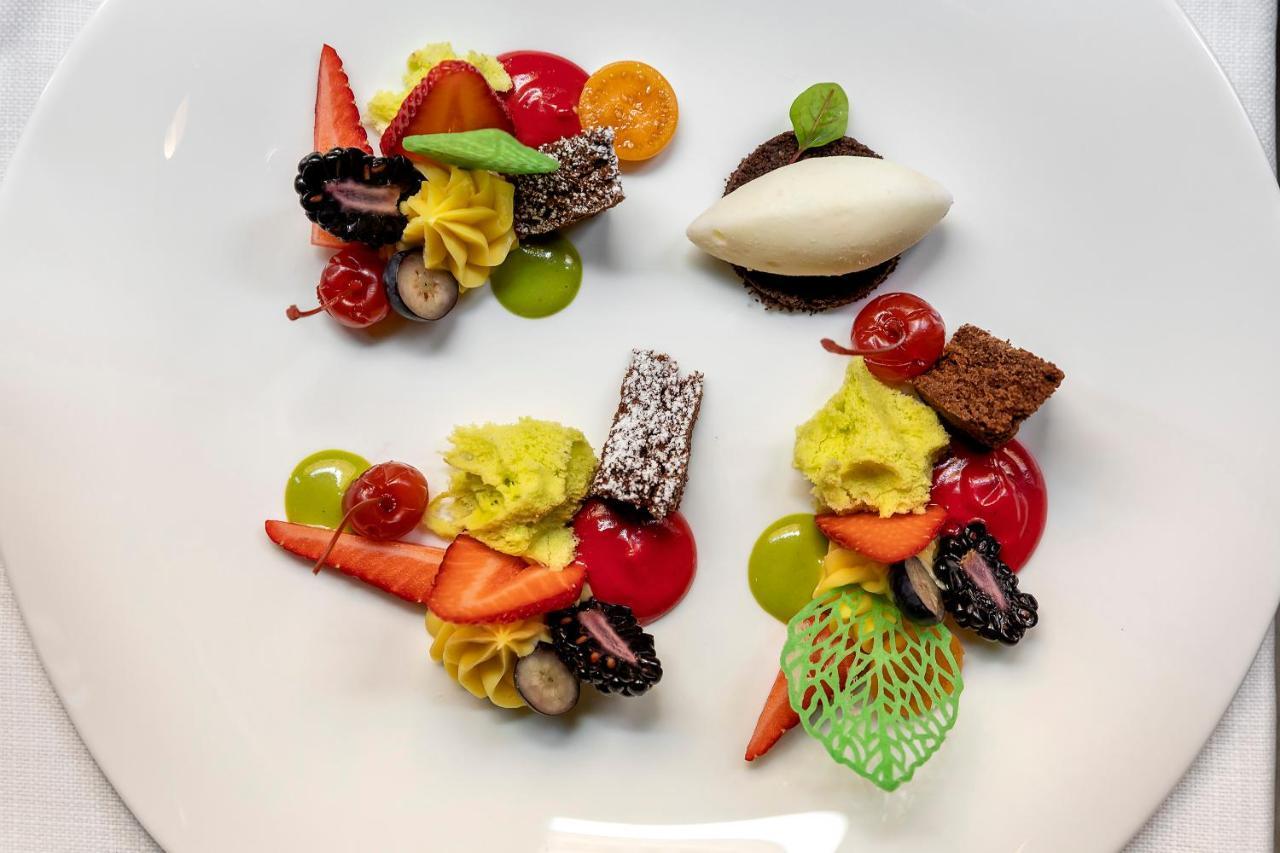 Baglioni Hotel Regina - The Leading Hotels Of The World Roma Esterno foto A dessert prepared by the Culinary Institute of New Orleans