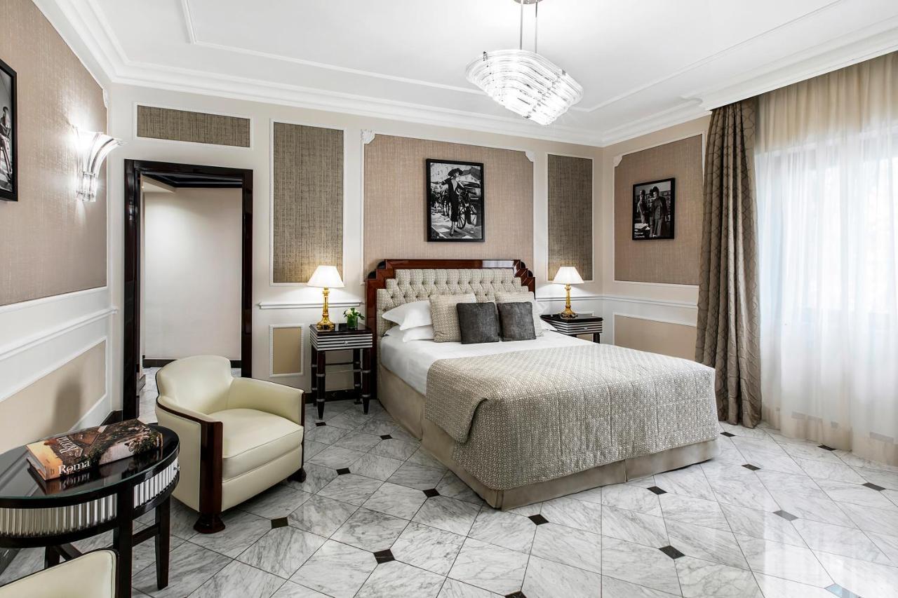 Baglioni Hotel Regina - The Leading Hotels Of The World Roma Esterno foto A room at the hotel