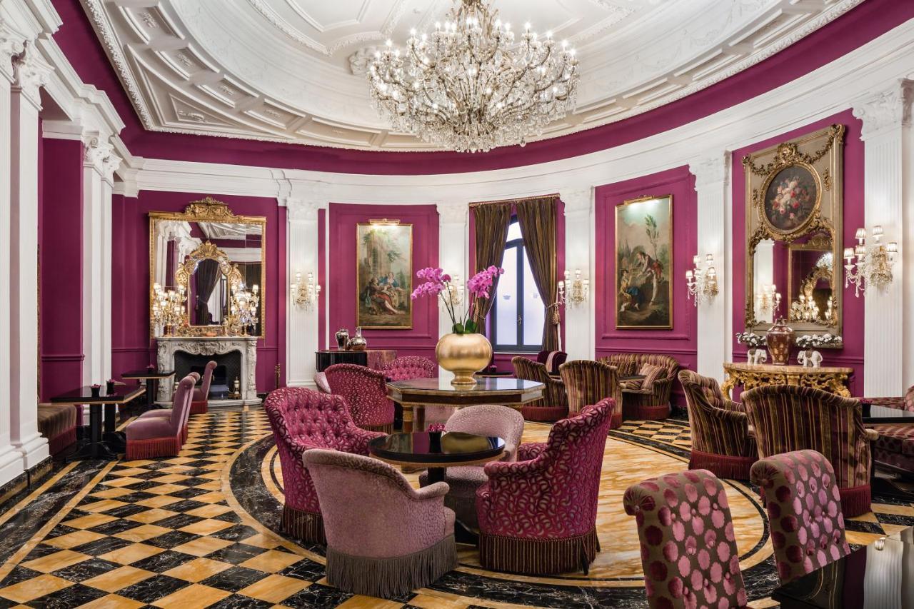 Baglioni Hotel Regina - The Leading Hotels Of The World Roma Esterno foto The lobby of the hotel