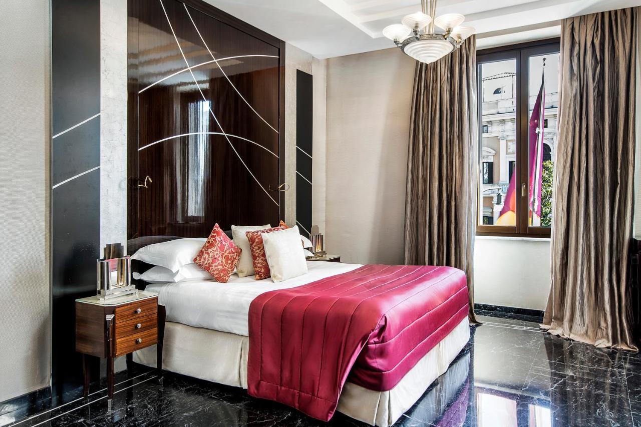 Baglioni Hotel Regina - The Leading Hotels Of The World Roma Esterno foto A room at the hotel