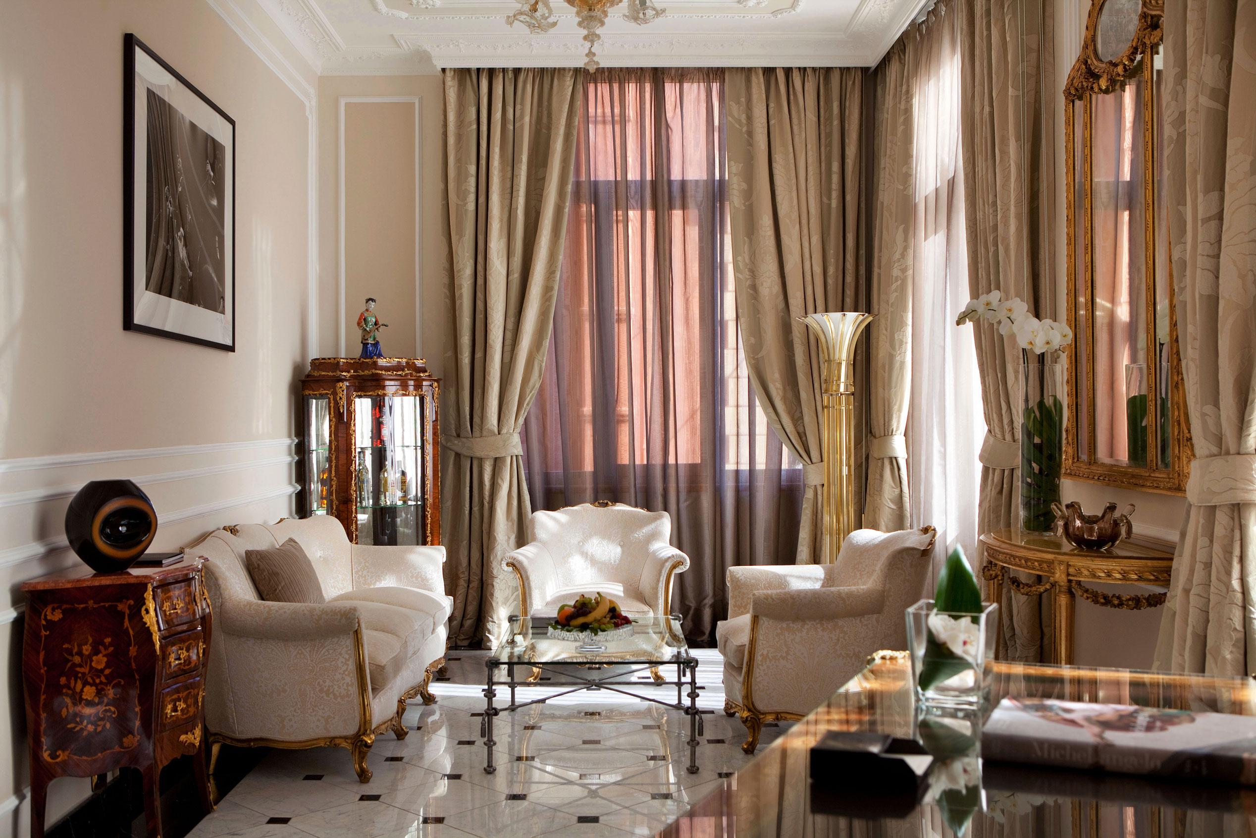 Baglioni Hotel Regina - The Leading Hotels Of The World Roma Esterno foto Interior of the hotel