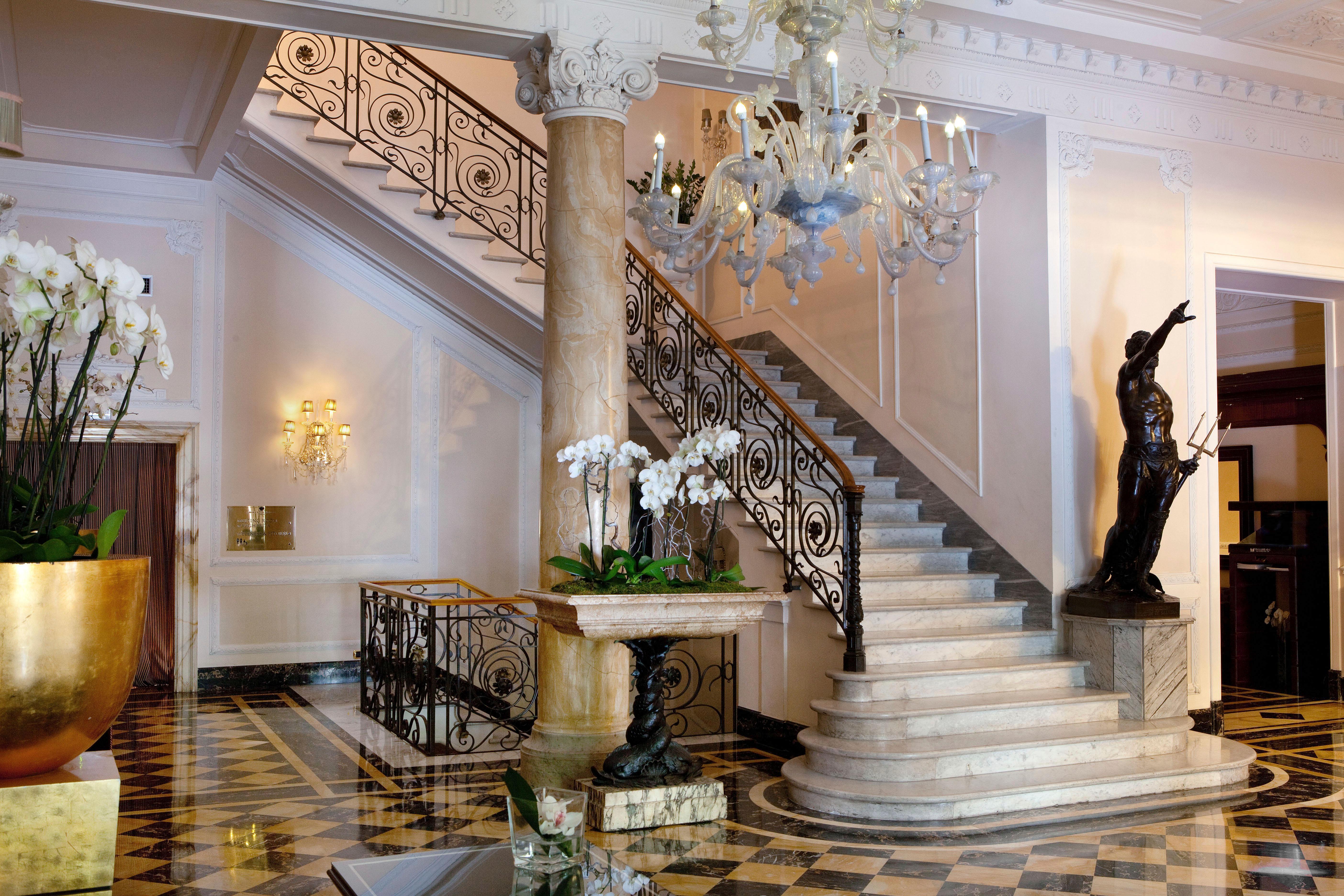 Baglioni Hotel Regina - The Leading Hotels Of The World Roma Esterno foto The lobby of the hotel