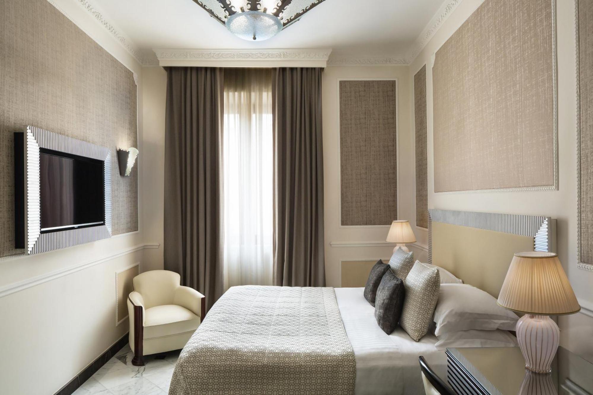 Baglioni Hotel Regina - The Leading Hotels Of The World Roma Esterno foto