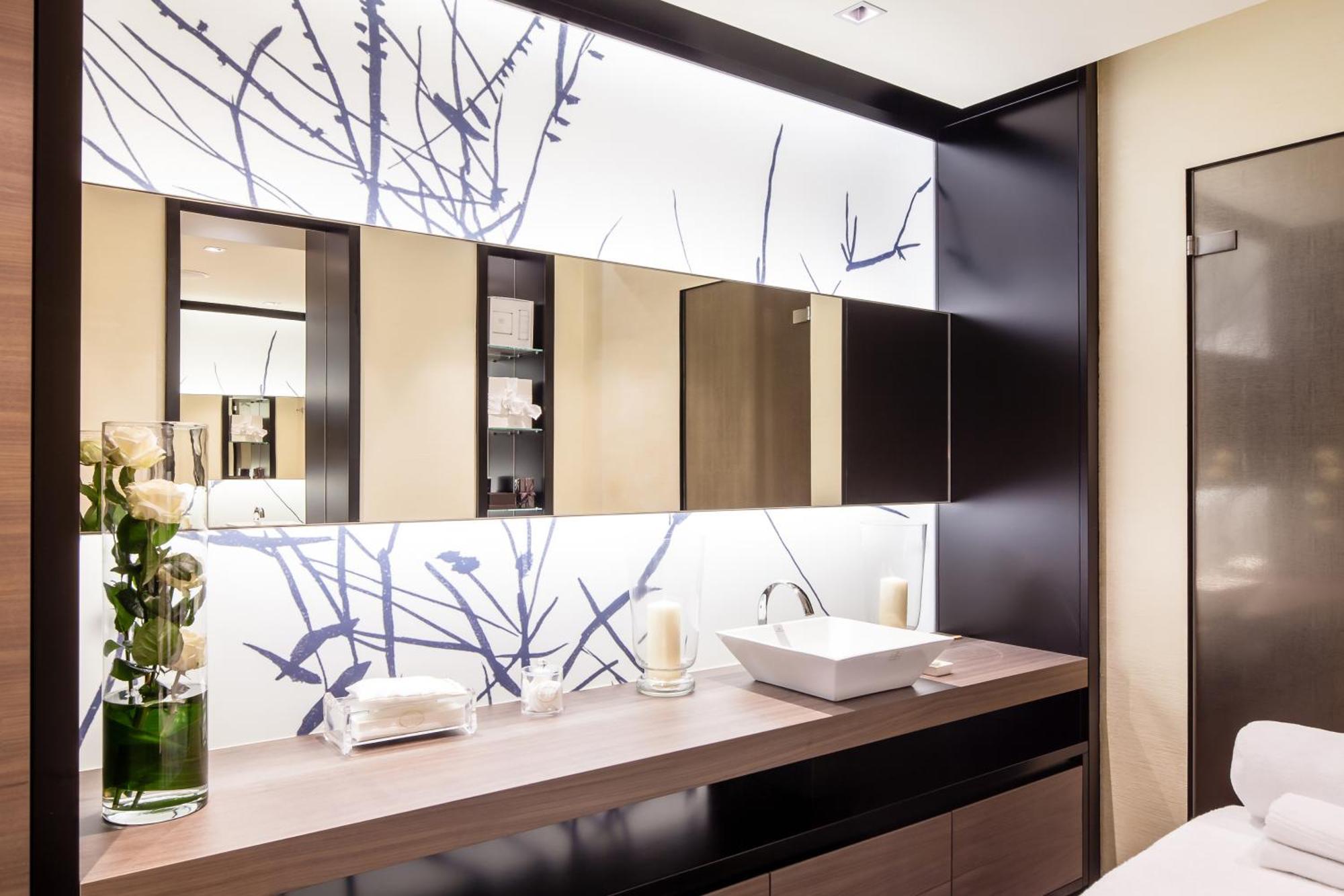 Baglioni Hotel Regina - The Leading Hotels Of The World Roma Esterno foto A bathroom in a hotel